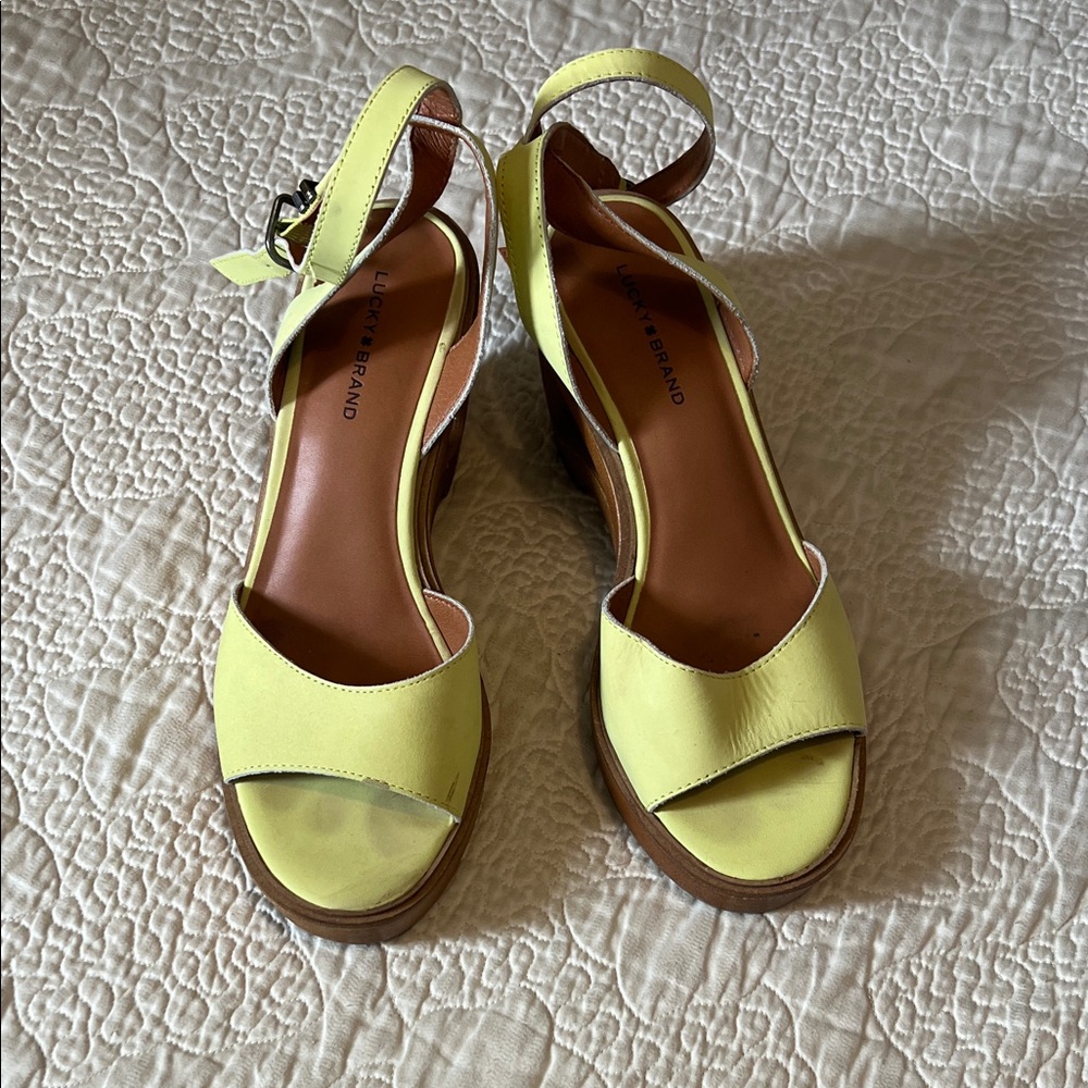 Lucky Brand Lime Leather Wedge Sandals
